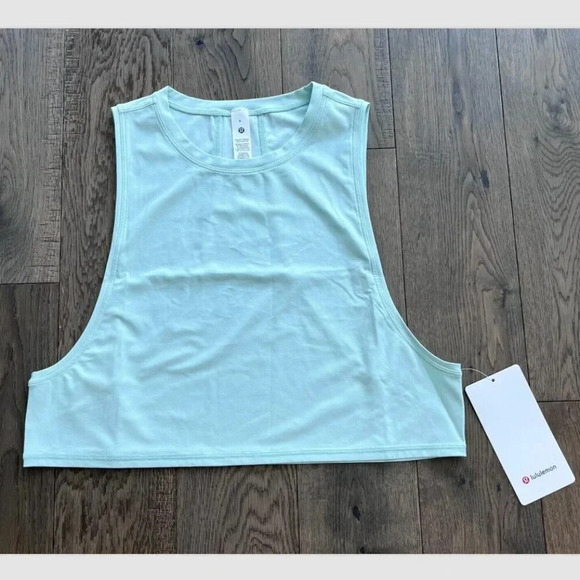 Lululemon New Muscle Love Crop Tank Tough Size 6 Mint Green Yoga Workout Top NWT - Picture 2 of 8
